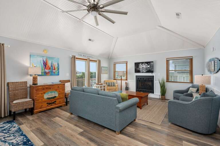 WH476: Second Wind | TL Living Area - Deck Access