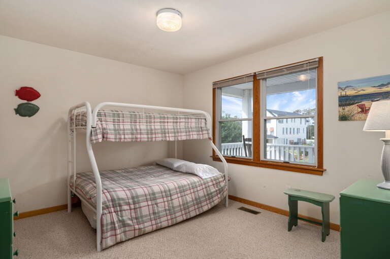 WH567: Sunshine Daydream | ML Bedroom 4- Pyramid Bunk with Trundle