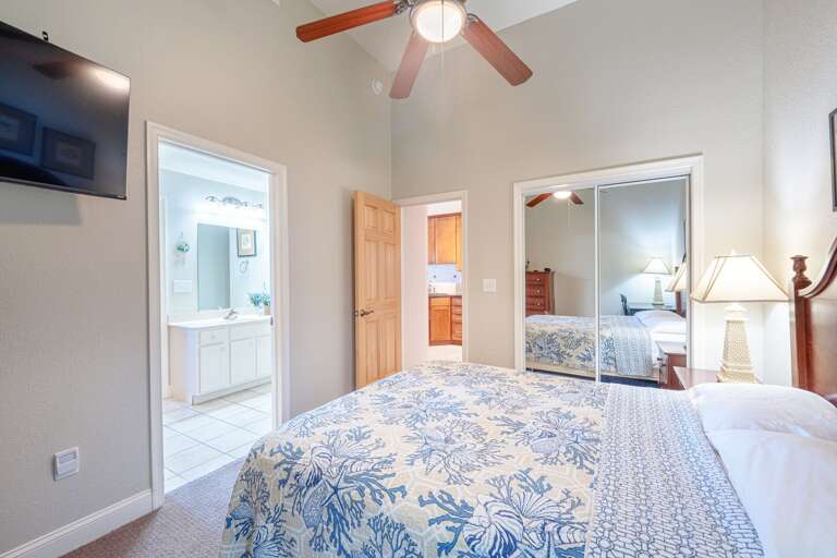 FF311: The Wright Place | Bedroom 1 - Queen, Semi-Private Bath