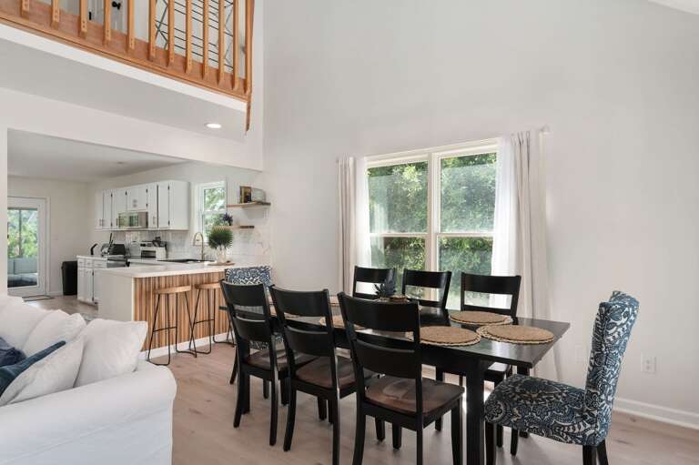 NH515: Club Paradise | ML Dining Area - Seating for 8