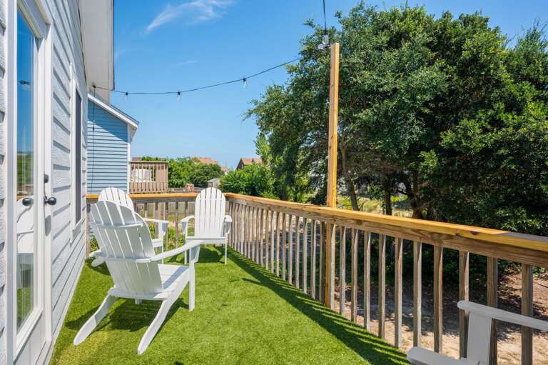 NH515: Club Paradise | ML Kitchen - Deck Access