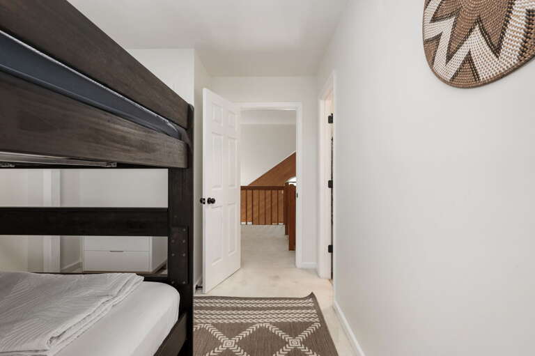 NH515: Club Paradise | TL Bedroom 3 - Queen Bunk Bed