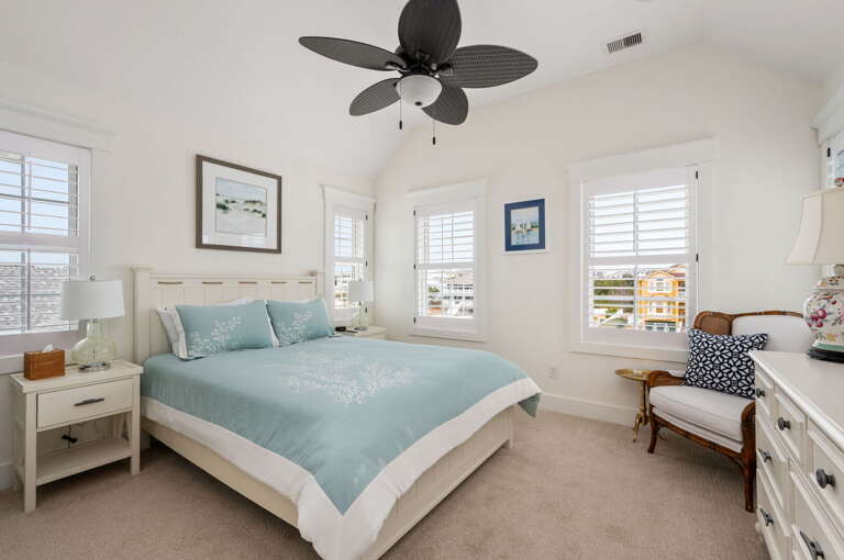 KH252: Between the Cs | TL Bedroom 4 - Queen, Private Bath