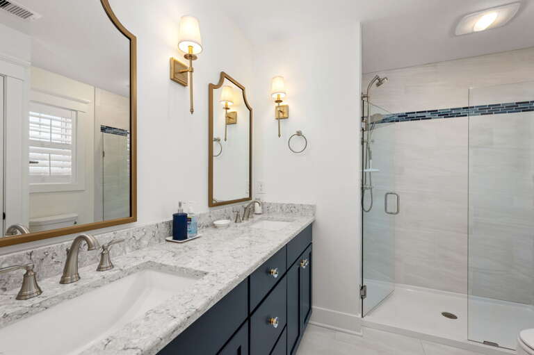 KH252: Between the Cs | TL Bedroom 4 - Queen, Private Bath