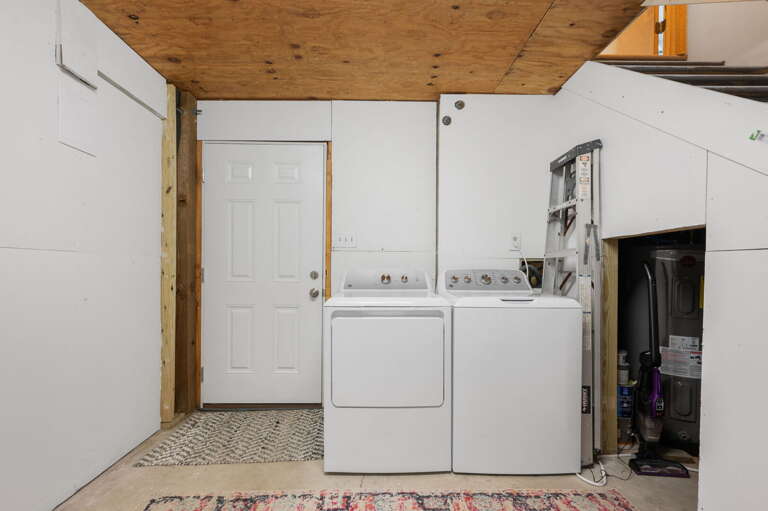 SH153: Sandy Sea View | LL Laundry Area - Full Sized Refrigerator SH153: Sandy Sea View | LL Laundry Area - Full Sized Refrigerator