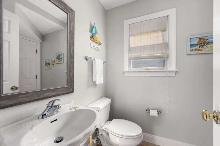 SNH263: Gone Coastal | LL Half Bath