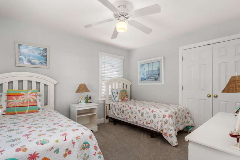 SNH263: Gone Coastal | ML Bedroom 4 - Two Twin Beds, Private Bath