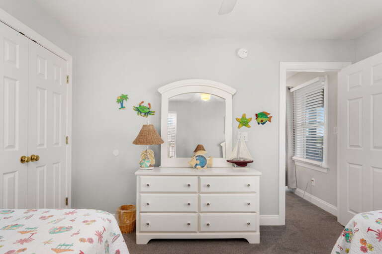 SNH263: Gone Coastal | ML Bedroom 4 - Two Twin Beds, Private Bath