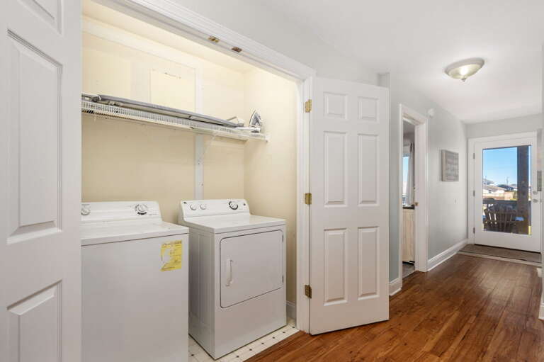 SNH263: Gone Coastal | ML Laundry Area