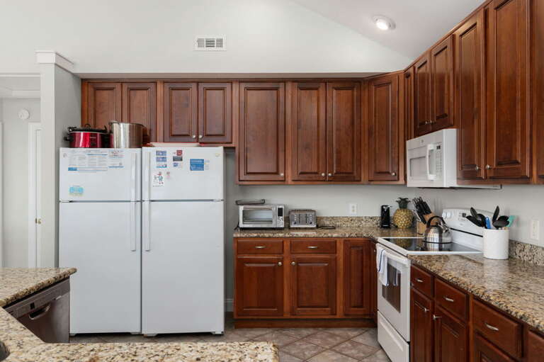 SNH263: Gone Coastal | TL Kitchen Area - Island Seating for 5