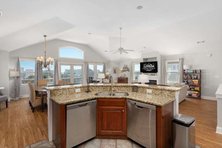 SNH263: Gone Coastal | TL Kitchen Area - Island Seating for 5