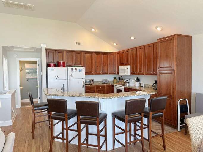 SNH263: Gone Coastal | TL Kitchen Area - Island Seating for 5