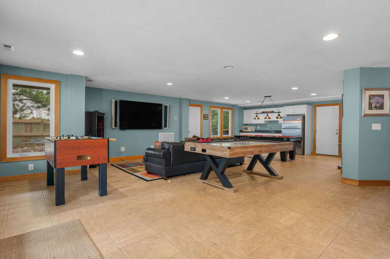 CC230: A Shore Thing | LL Rec Room - Pool Table, Air Hockey and Foosball Tables, Deck Access