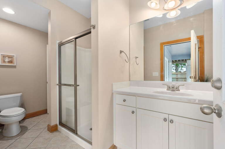 CC230: A Shore Thing | LL Semi-Private Bath