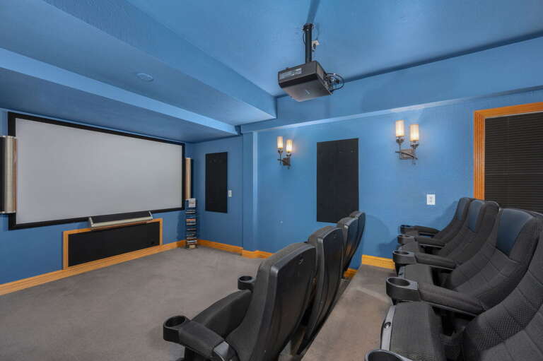 CC230: A Shore Thing | LL Theater Room