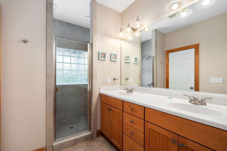 CC230: A Shore Thing | ML Bedroom 7 - Private Bath