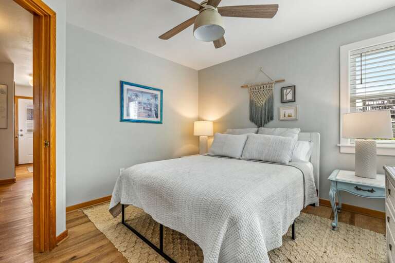 SNH503: Blue Pearl | ML Bedroom 2 - Queen SNH503: Blue Pearl | ML Bedroom 2 - Queen