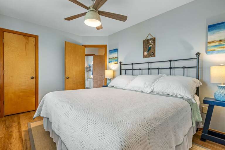 SNH503: Blue Pearl | ML Bedroom 3 - King, Private Bath SNH503: Blue Pearl | ML Bedroom 3 - King, Private Bath