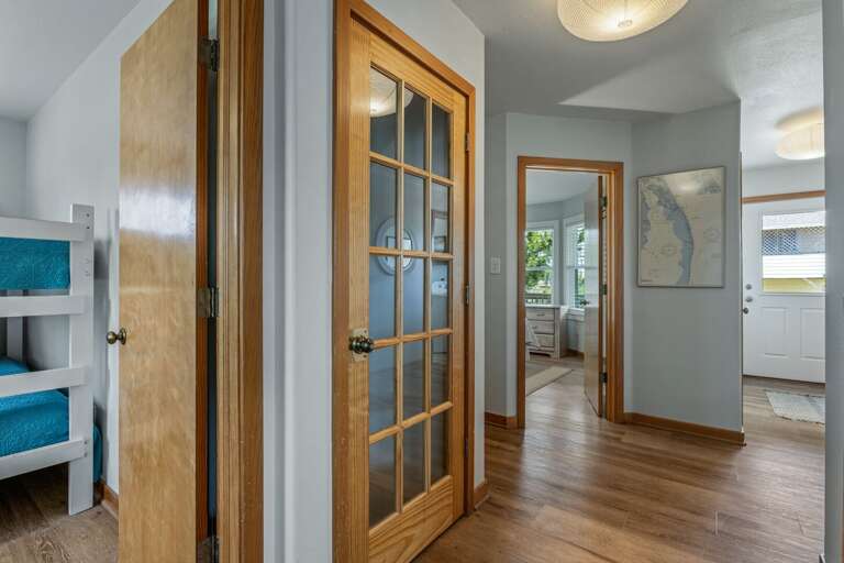 SNH503: Blue Pearl | ML Hallway SNH503: Blue Pearl | ML Hallway