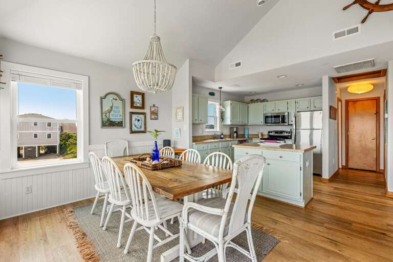 SNH503: Blue Pearl | TL Dining Area - Seating for 8, Deck Access SNH503: Blue Pearl | TL Dining Area - Seating for 8, Deck Access