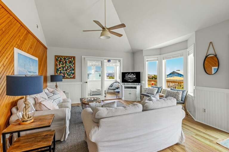 SNH503: Blue Pearl | TL Living Area - Views of the Ocean, Access to Sun Room SNH503: Blue Pearl | TL Living Area - Views of the Ocean, Access to Sun Room