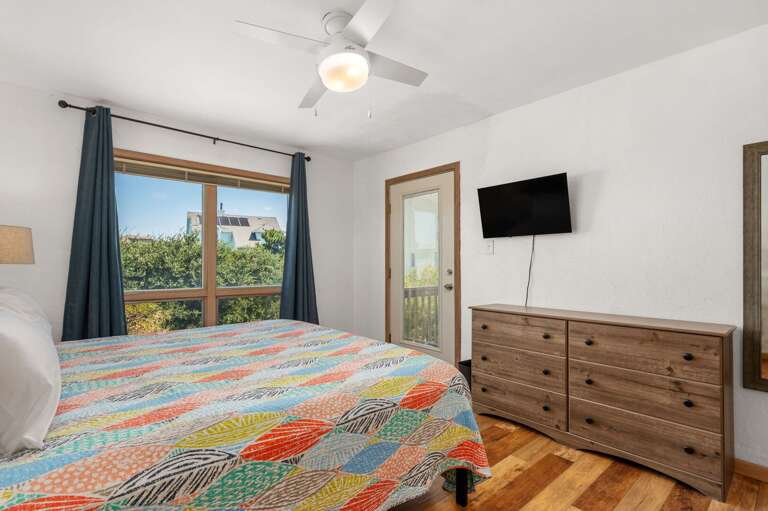 DK202: Quackin n Relaxin | ML Bedroom 3 - King, Deck Access DK202: Quackin n Relaxin | ML Bedroom 3 - King, Deck Access