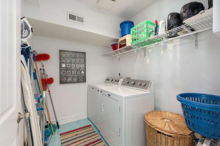 DK290: Point of View | LL Laundry Area