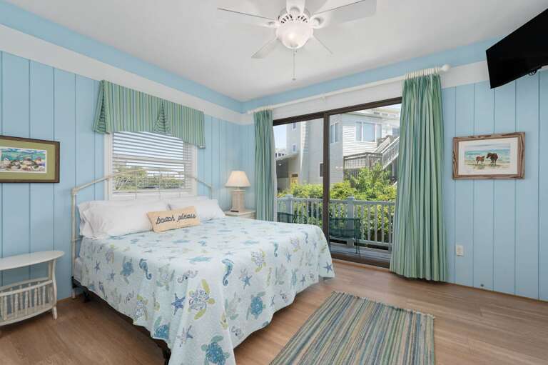 DK290: Point of View | ML Bedroom 2 - King, Private Bath, Deck Access