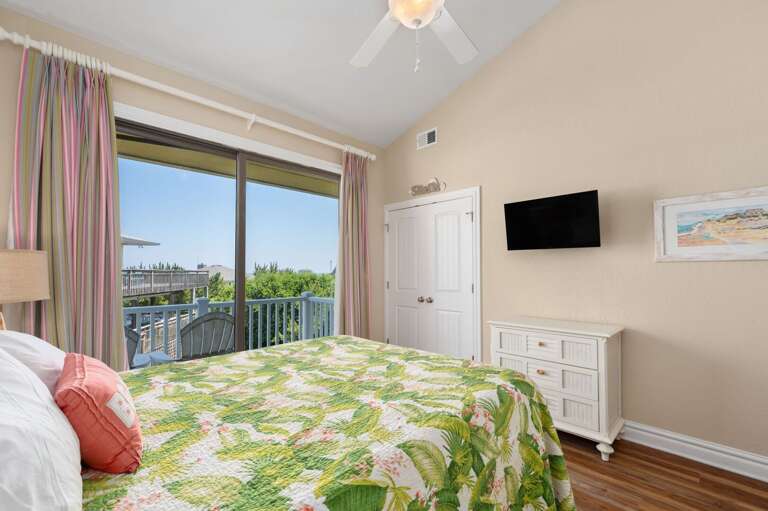 DK290: Point of View | TL Bedroom 4 - Queen, Private Bath, Deck Access