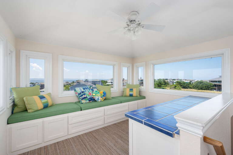 DK290: Point of View | TL Loft - Amazing water views!