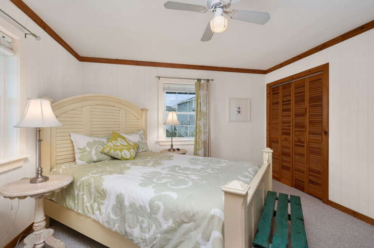 DK347: "Ehh, What's up, Duck"| ML Bedroom 2 - Queen