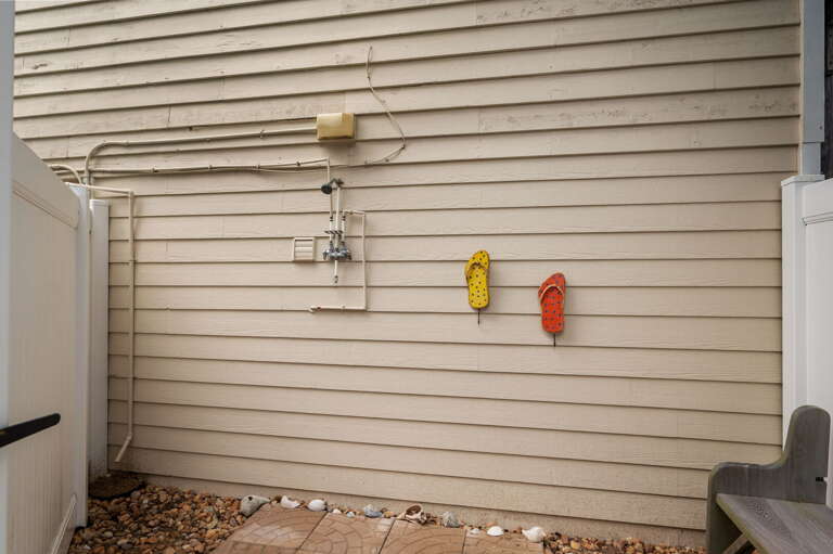 DK347: "Ehh, What's up, Duck" | Pool Deck - Enclosed Outdoor Shower