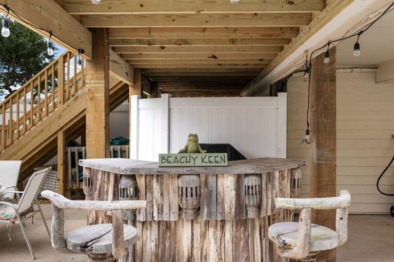 DK347: "Ehh, What's up, Duck" | Private Pool Deck