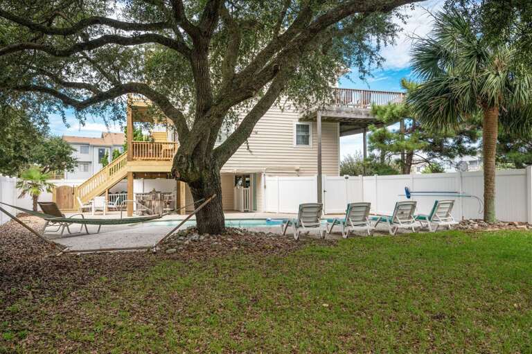 DK347: "Ehh, What's up, Duck" | Private Pool and Yard