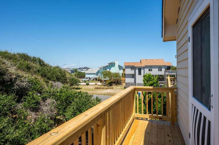 DK347: "Ehh, What's up, Duck" | TL Bedroom 4 - Deck Access