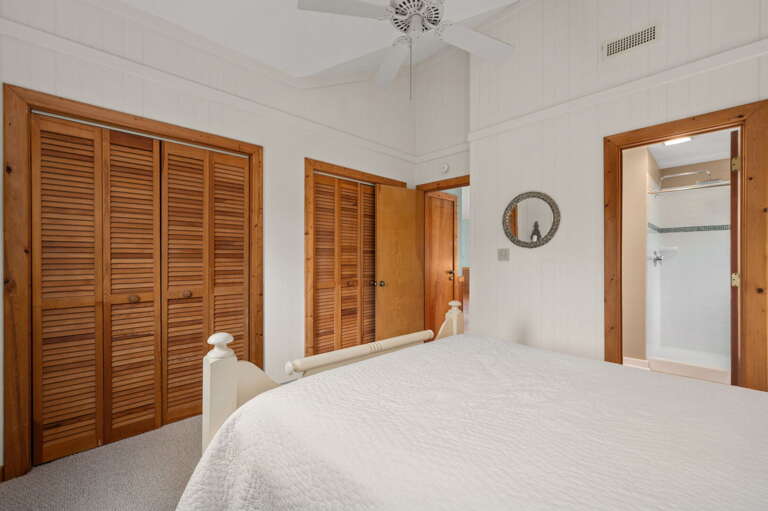 DK347: "Ehh, What's up, Duck" | TL Bedroom 4 - Queen, Semi-Private Bath, Deck Access