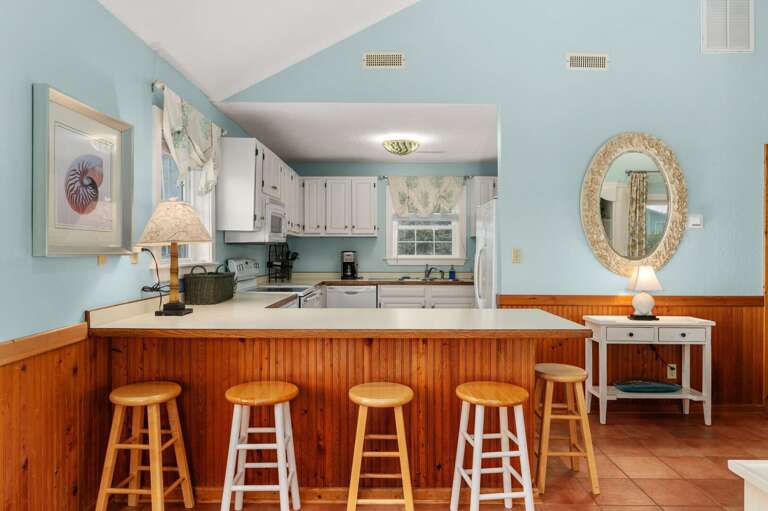 DK347: "Ehh, What's up, Duck" | TL Kitchen Area - Island Seating for 5