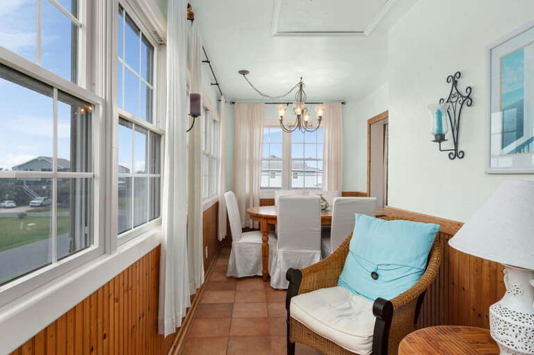 DK347: "Ehh, What's up, Duck" | TL Sun Room and Dining Table