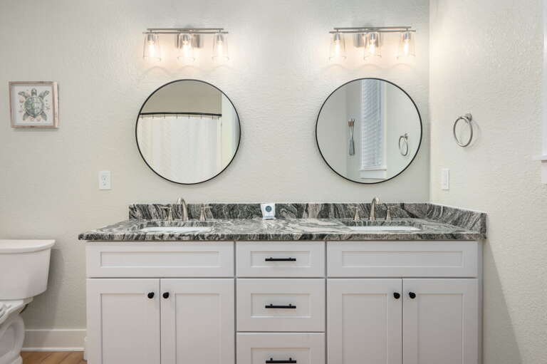 NH369: Nags Head 369 | LL Bedroom 1 - Private Bath