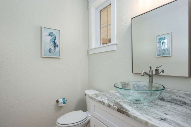 NH369: Nags Head 369 | ML Half Bath