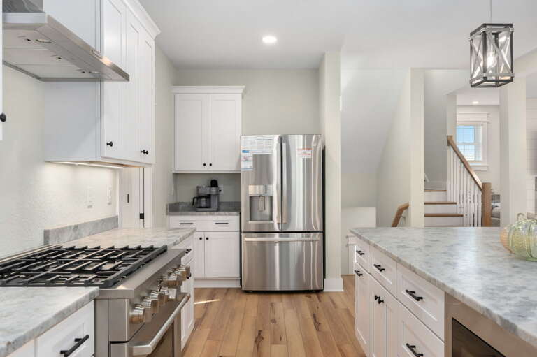 NH369: Nags Head 369 | ML Kitchen Area - Island Seating for 4