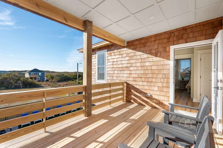 NH369: Nags Head 369 | ML Rear Covered Deck