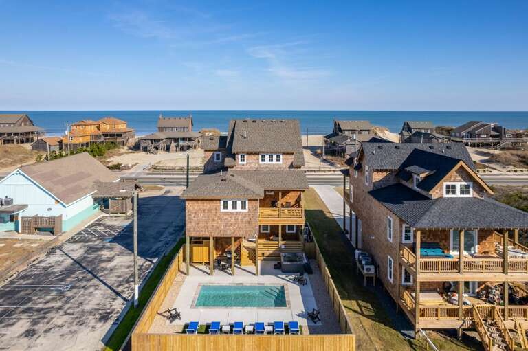 NH369: Nags Head 369 | Rear Exterior