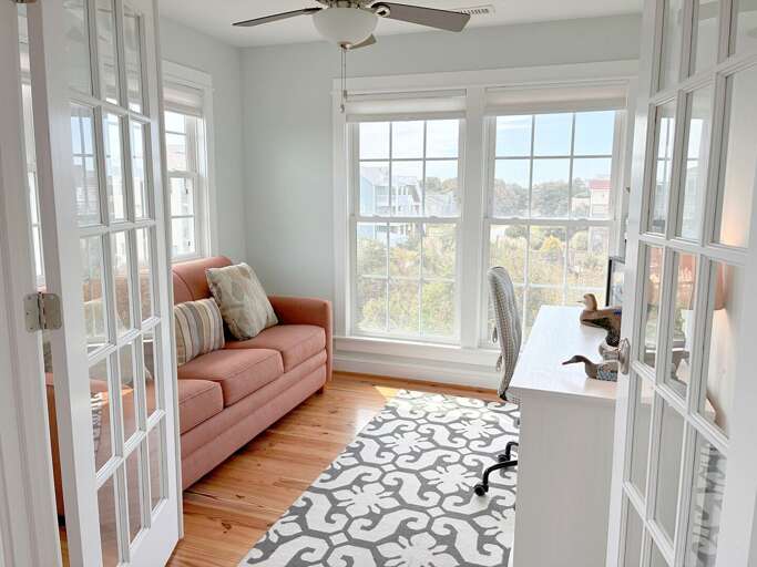 DK205: The Ranch | TL Office - Sleep Sofa DK205: The Ranch | TL Office - Sleep Sofa