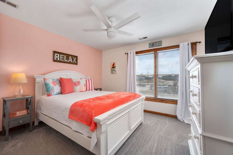 SDG2: Sea Glass Shack | ML Bedroom 2 - Queen, Private Bath SDG2: Sea Glass Shack | ML Bedroom 2 - Queen, Private Bath