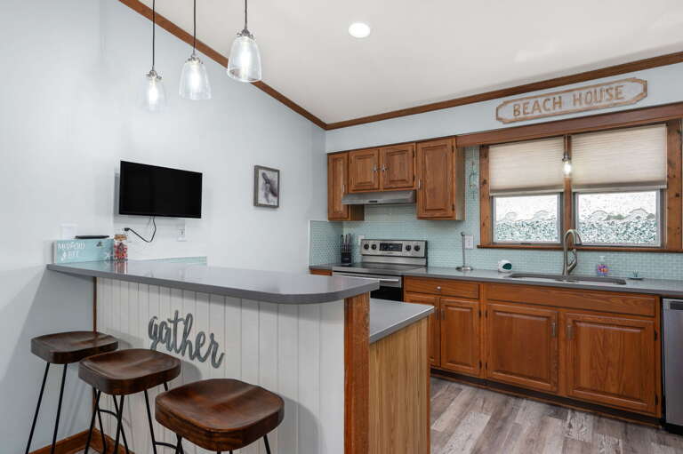 SDG2: Sea Glass Shack | TL Kitchen Area - Island seating for 3 SDG2: Sea Glass Shack | TL Kitchen Area - Island seating for 3