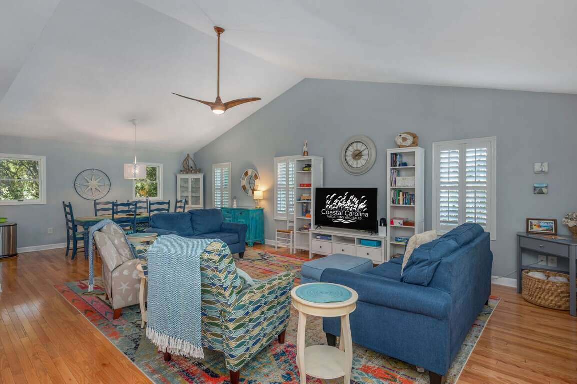 NH501: Calypso's Cove | Living and Dining Area NH501: Calypso's Cove | Living and Dining Area