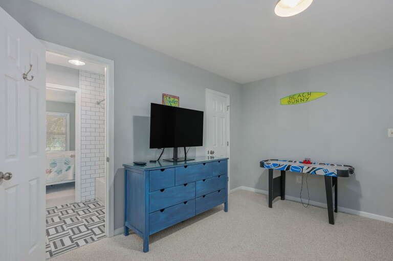 NH501: Calypso's Cove | LL Bedroom 1 - Bunk Bed, Air Hockey Table NH501: Calypso's Cove | LL Bedroom 1 - Bunk Bed, Air Hockey Table