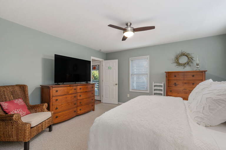 NH501: Calypso's Cove | TL Bedroom 4 - King, Private Bath NH501: Calypso's Cove | TL Bedroom 4 - King, Private Bath