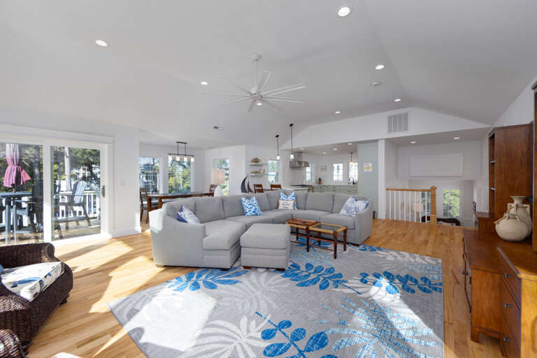 M850: Once Upon a Tide | TL Living Area - Deck Access